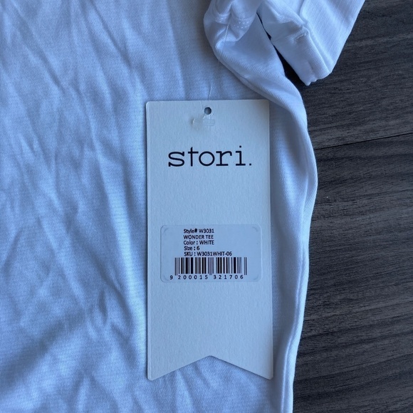 STORI Wonder Tee in White with Open Back Detailing - Picture 9 of 10